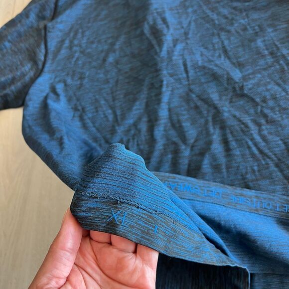 Lululemon men’s long sleeve shirt size XL - Picture 7 of 7